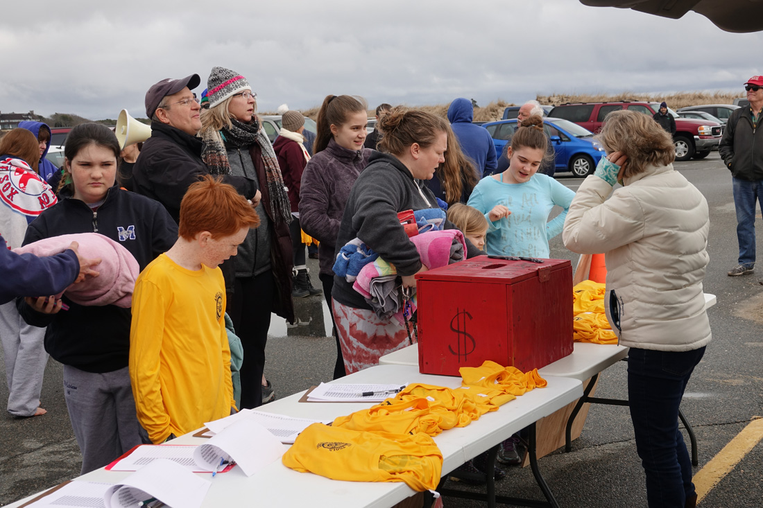 April Fools Plunge to Support Coomber Family Held In Chatham!
