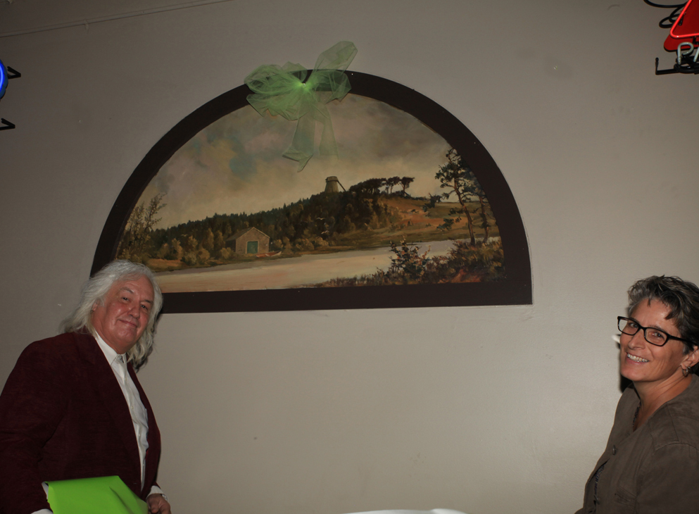 KKatie's Burger Bar Unveils Restored Murals