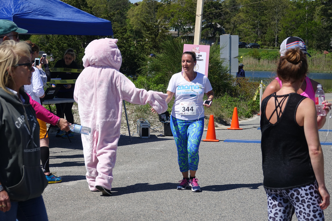 Photos From Glenna Kohl 8th Annual Piggy Trot For Melanoma Awareness!