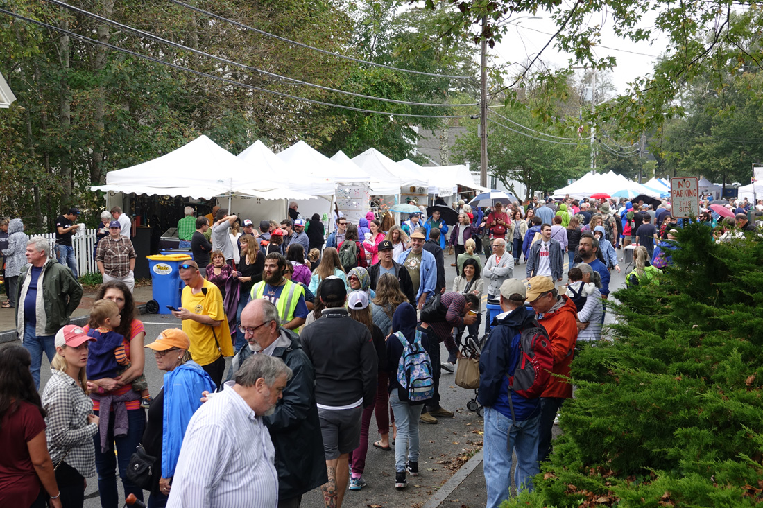 Photos from the 2017 Wellfleet OysterFest!