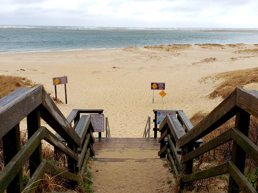 Photos lighthouse beach in chatham capecod