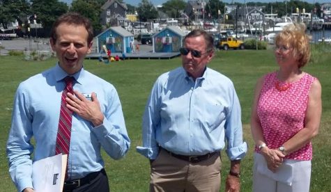 Environment Massachusetts State Director Ben Hellerstein (left) with Cape and Vineyard Electric Cooperative President Charles McLaughlin, Jr. (center) and Cape and Vineyard Electric Cooperative Manager Liz Argo at Aselton Park in Hyannis.