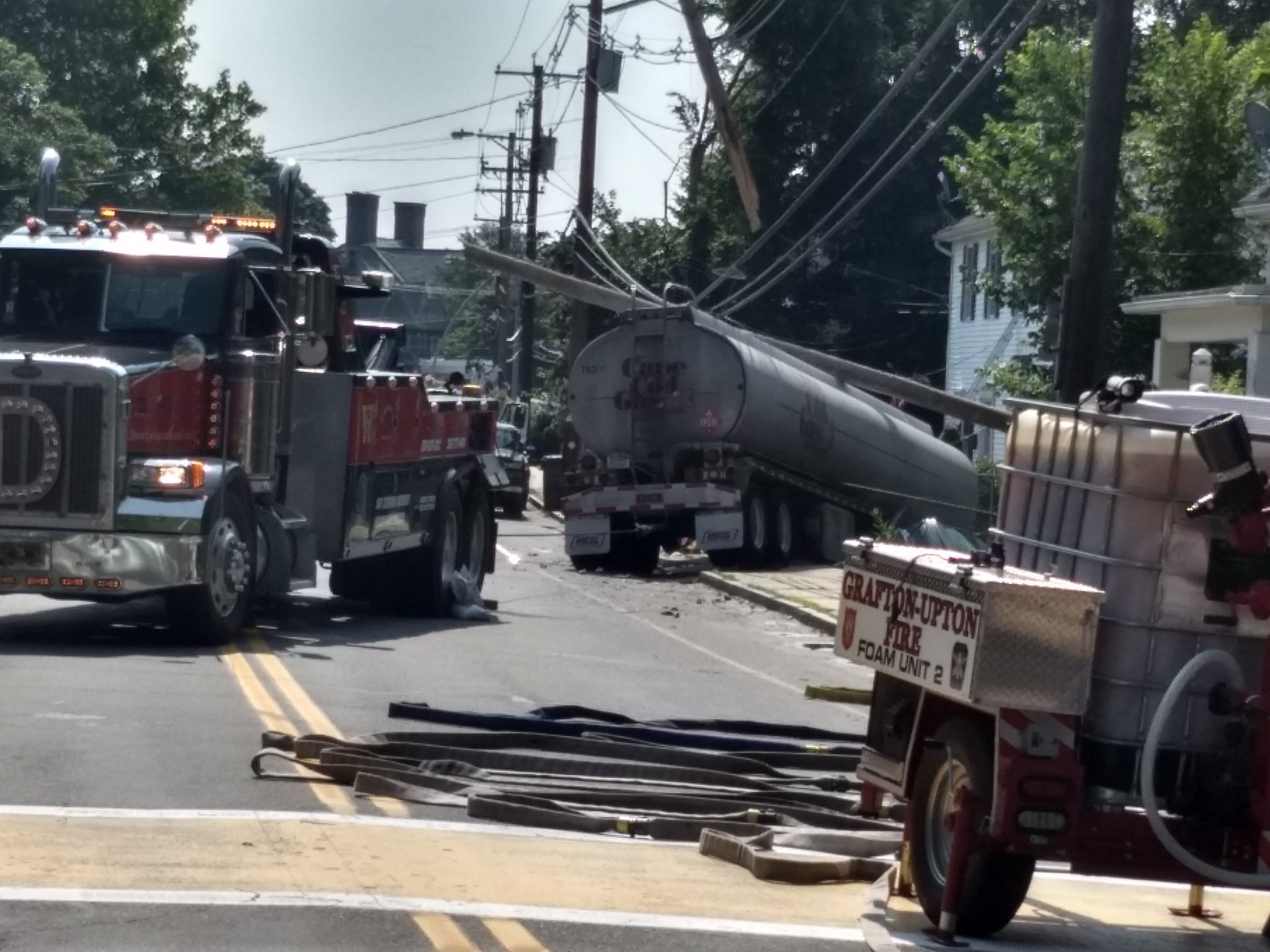 Cape Cod Gas tanker crashes in Northbridge, MA