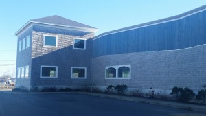 CCB MEDIA PHOTO This empty building on Rt. 28 in Hyannis, across from the Barnstable Municipal Airport, will be the new home of a Kappy's Super Liquor Store