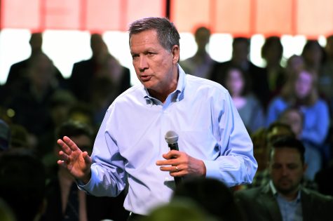 Republican presidential candidate Ohio Gov. John Kasich speaks at a town hall meeting in Portland, Ore., Thursday, April 28 , 2016. (AP Photo/Steve Dykes)