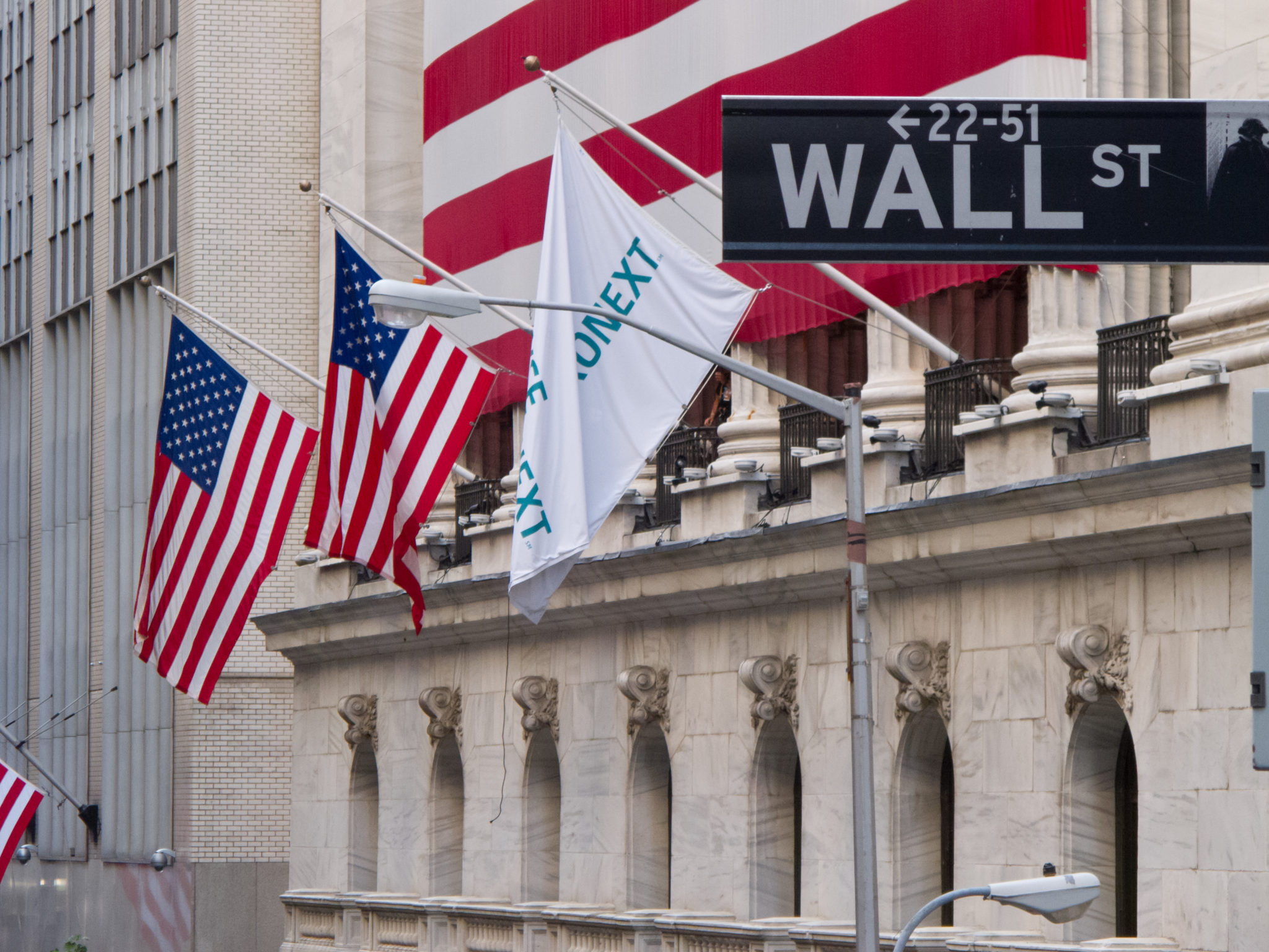 World Shares Slip After Wall Street’s Worst Day in a Month