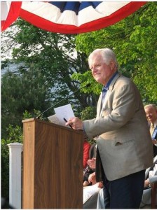 DAVE READ PHOTO Senator Edward Kennedy at the dedication of the statue of his brother John F. Kennedy in front of the JFK Hyannis Museum in May 2007.