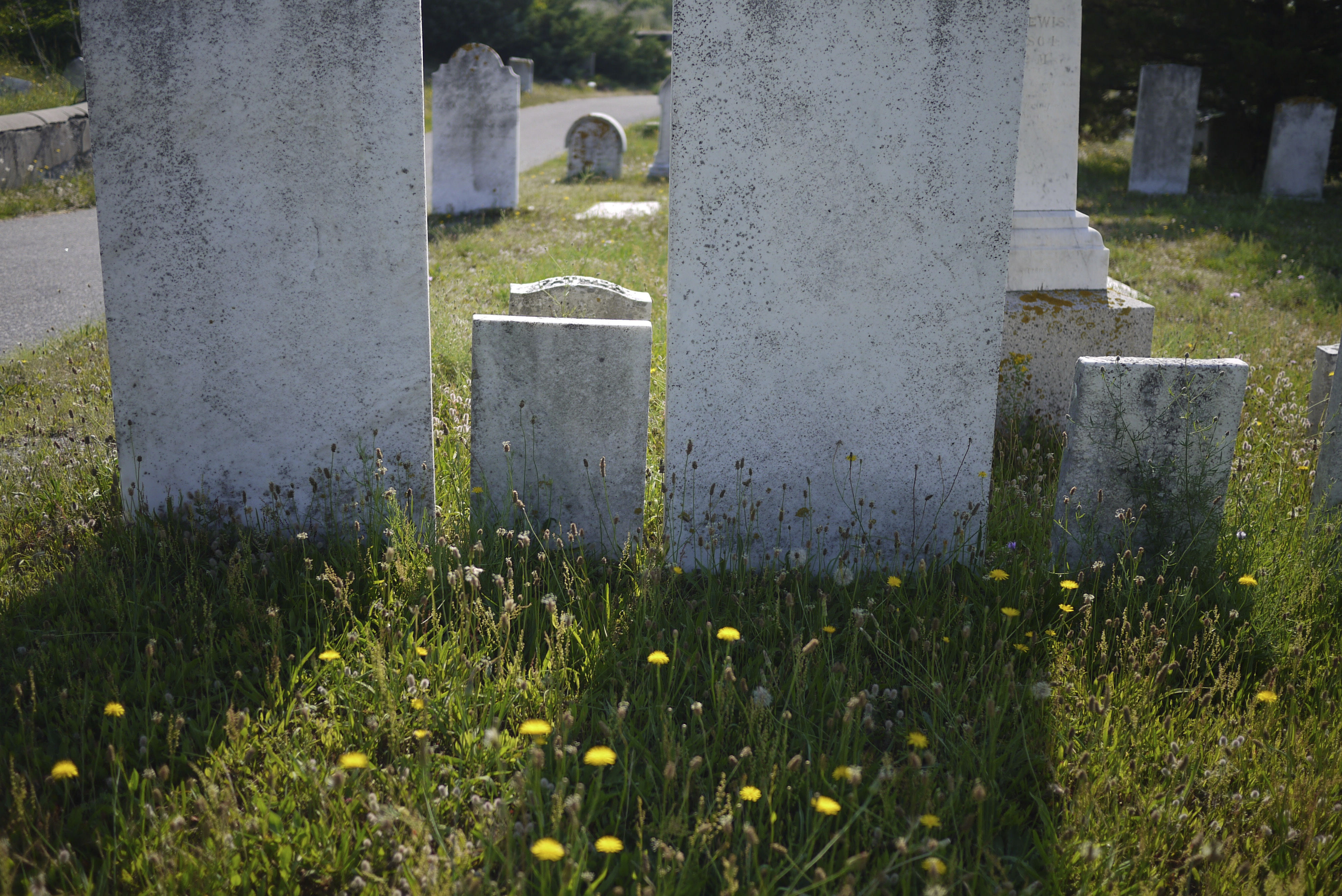 Yarmouth Revisits Cemetery Rules