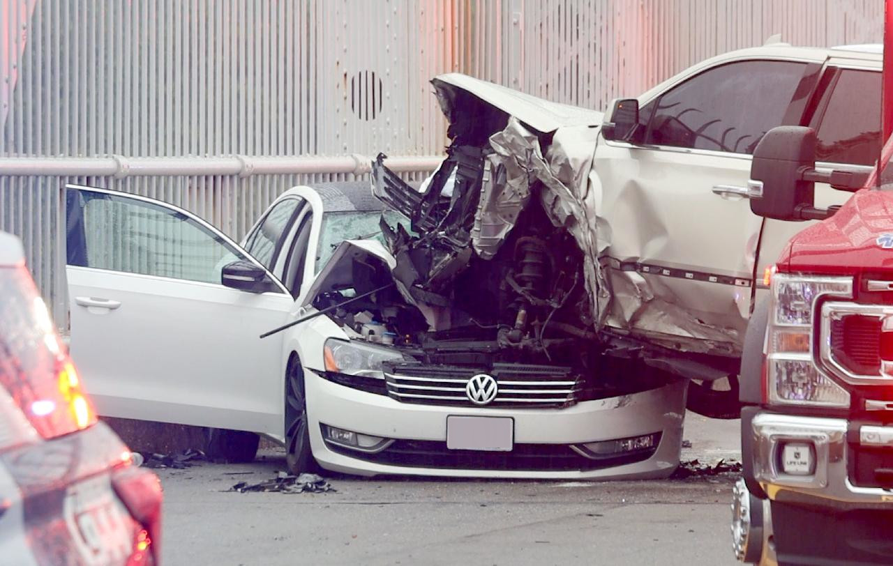 Video Reported headon crash on Sagamore Bridge brings traffic to a