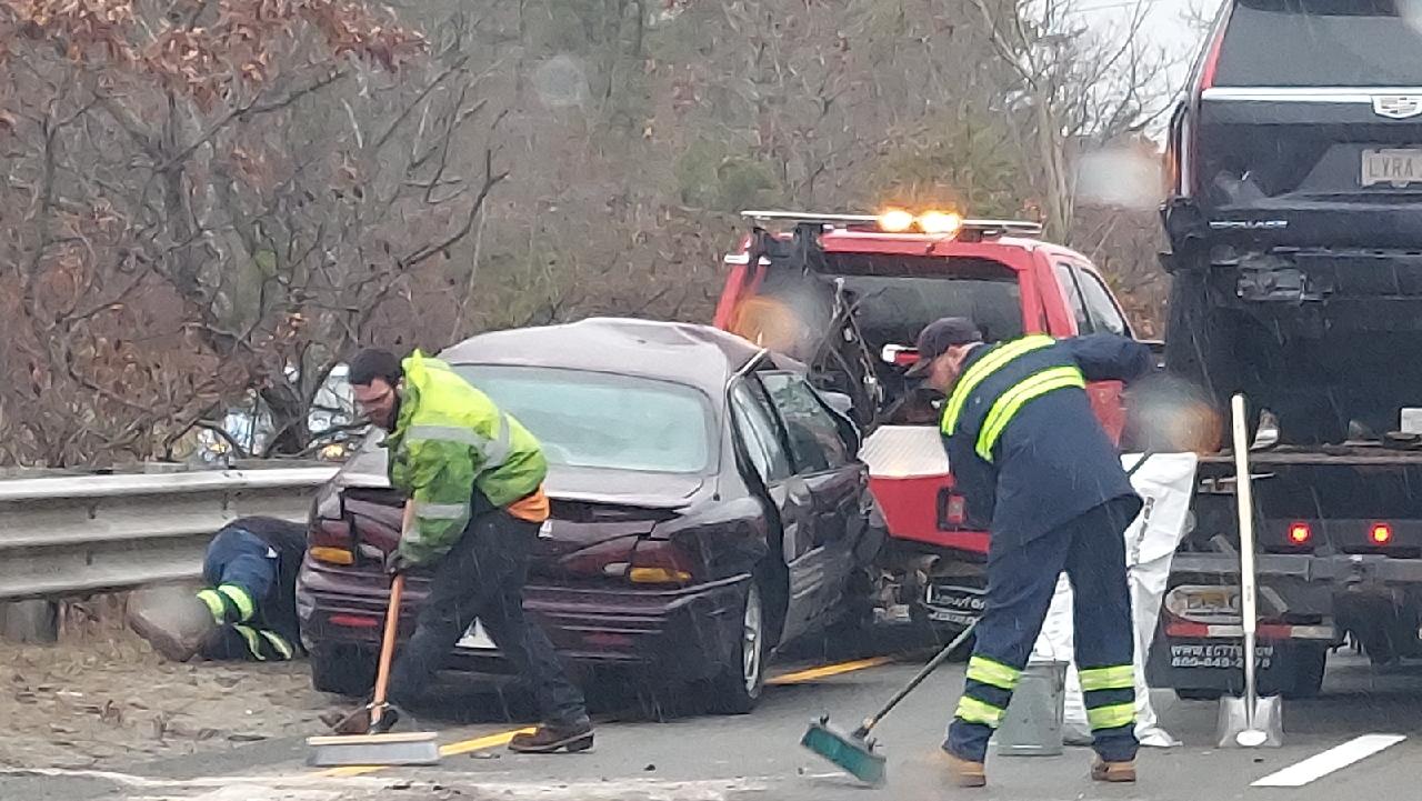 Twovehicle crash slows traffic approaching Sagamore Bridge