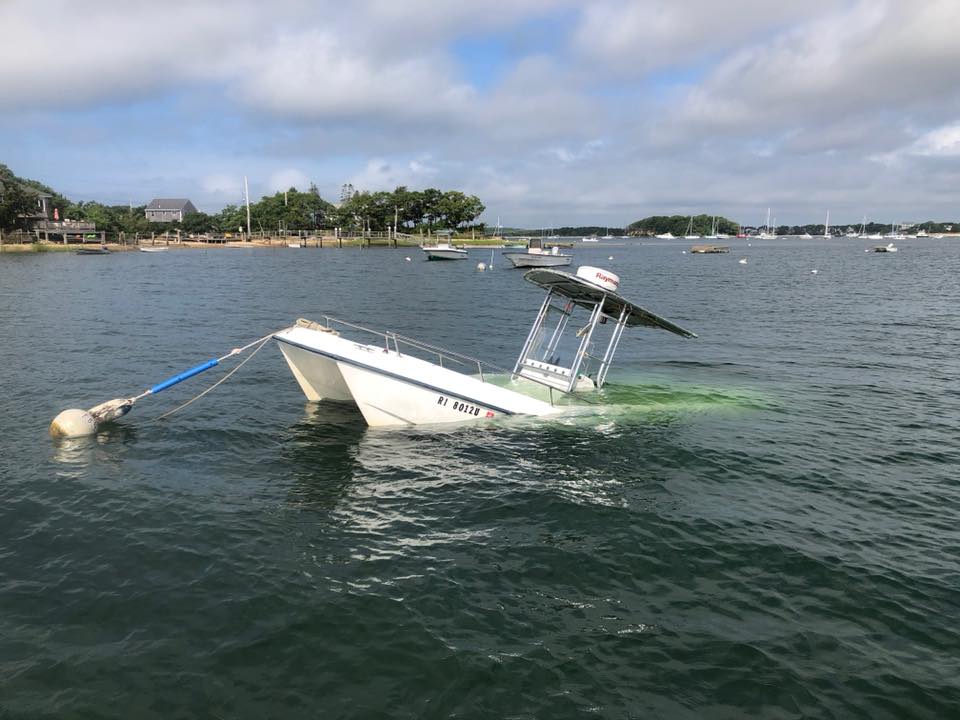 Wareham DNR responds to sunken boat