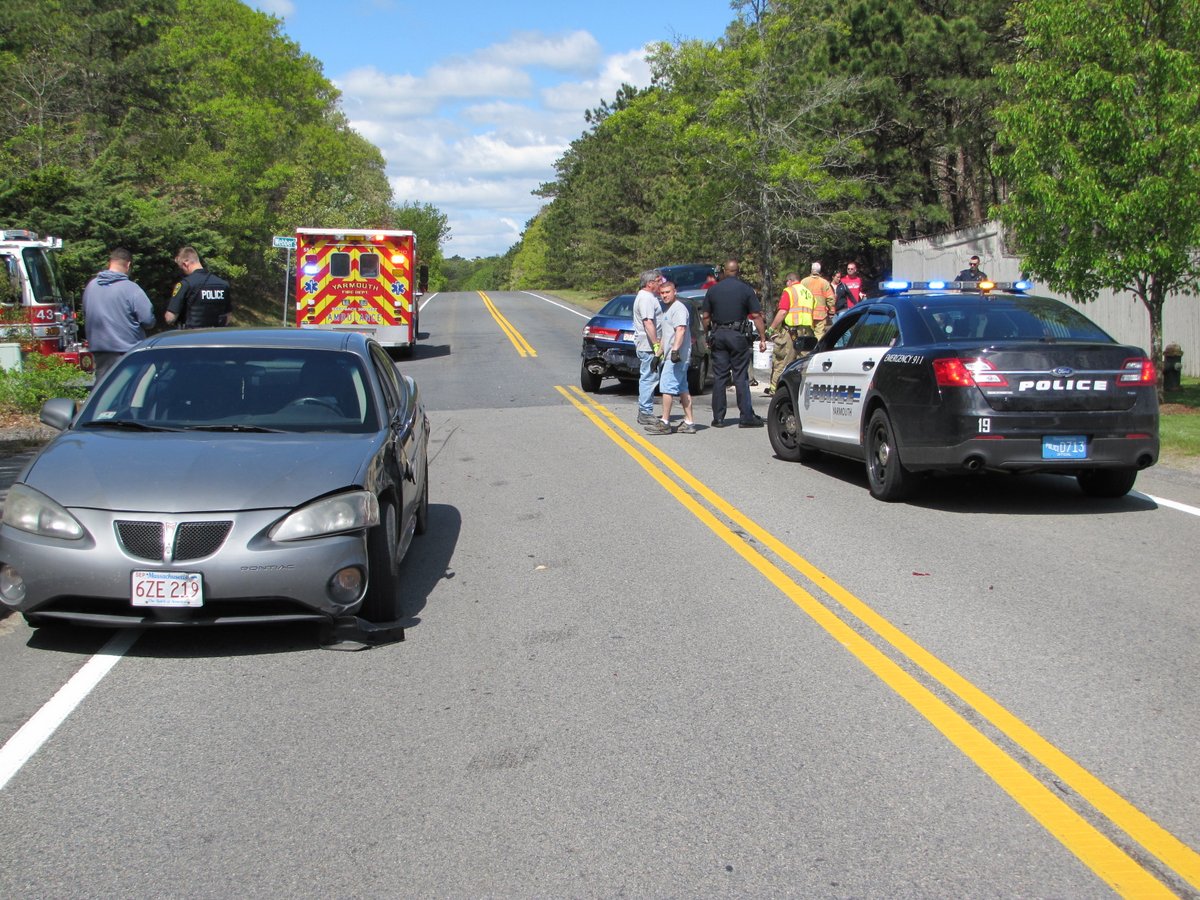 Two injured in Yarmouth crash