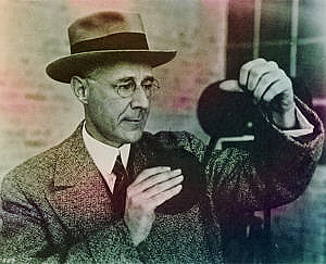 Dr. Kalmus was an American scientist and engineer who played a key role in developing color motion picture film. Kalmus was the co-founder and president of the Technicolor Motion Picture Corporation. He played a vital role to the future success of Hyannis' Tom Vages. ©1999-2003 The American WideScreen Museum Photographic and printing process illustrations ©1999-2003 AWSM - All Rights Reserved