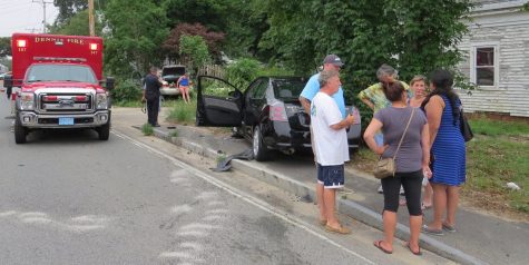 One hurt in two-car Dennis Port crash